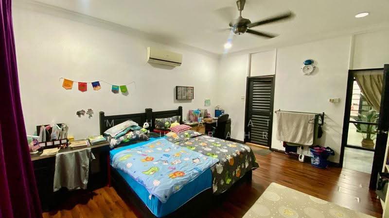 Rumah Banglo untuk Dijual di Taman Mulia (Cheras) - Mohd Aizat Saiful Bahri - Bedroom - PropertyGuru.com.my