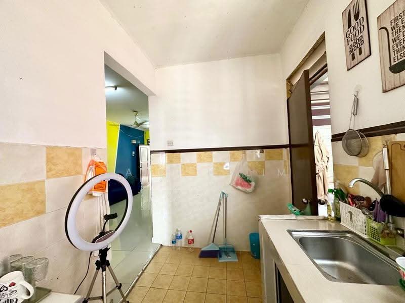 Pangsapuri untuk Dijual di Mentari Court - Hairi Halim - PropertyGuru.com.my