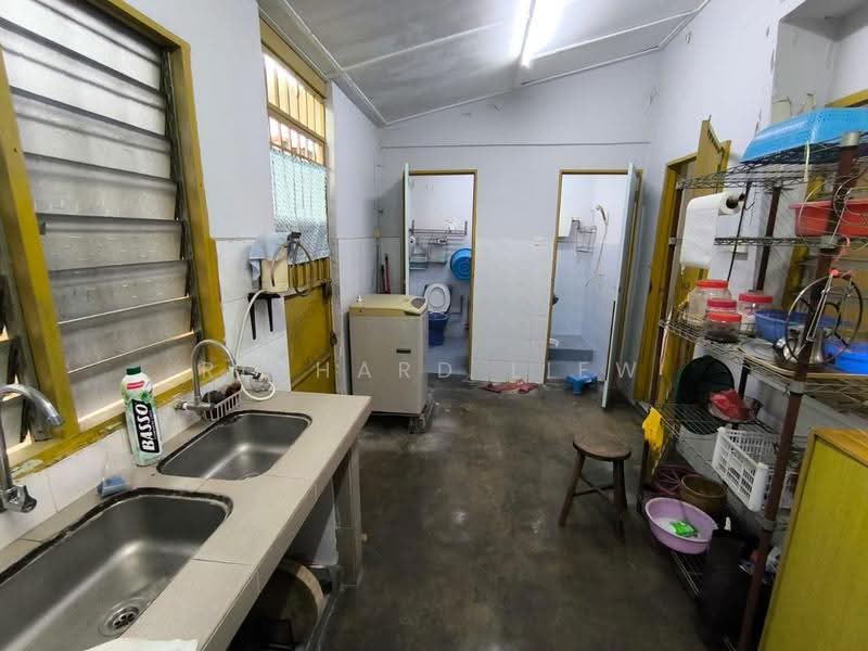 1-storey Terraced House for Sale in SS3 (Petaling Jaya) - Richard Liew - Kitchen - PropertyGuru.com.my