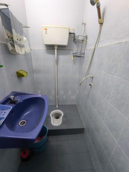 1-storey Terraced House for Sale in SS3 (Petaling Jaya) - Richard Liew - Bathroom - PropertyGuru.com.my
