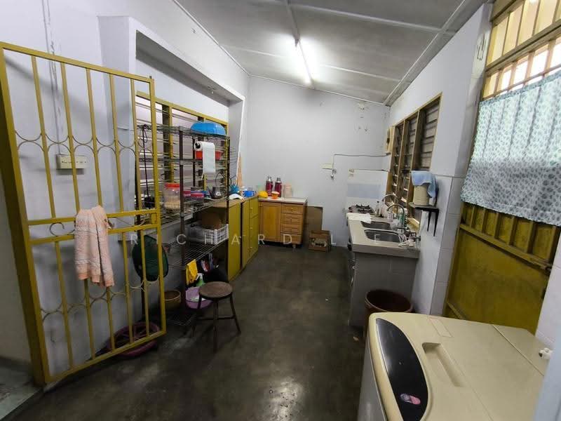 1-storey Terraced House for Sale in SS3 (Petaling Jaya) - Richard Liew - Kitchen - PropertyGuru.com.my