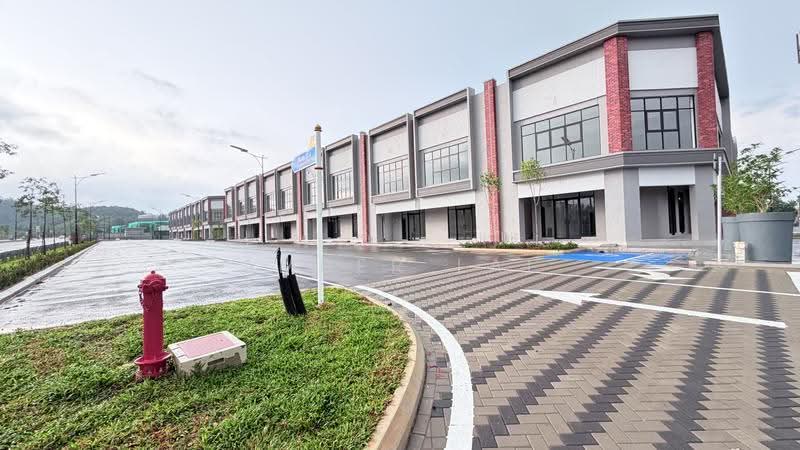 Shop for Rent in Bandar Gamuda Gardens (Rawang) - Amber Lai - Exterior - PropertyGuru.com.my