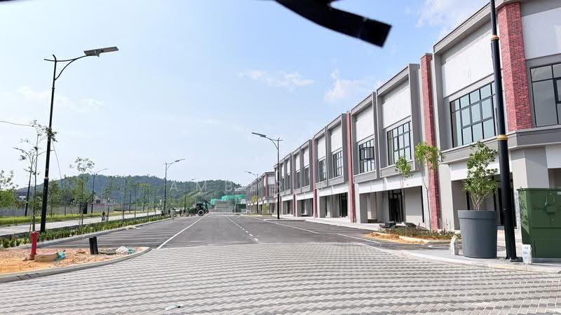 Shop for Rent in Bandar Gamuda Gardens (Rawang) - Amber Lai - Exterior - PropertyGuru.com.my