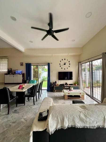 2-storey Terraced House for Sale in Taman Universiti Indah (Seri Kembangan) - Kerwin Ang - Living Room - PropertyGuru.com.my