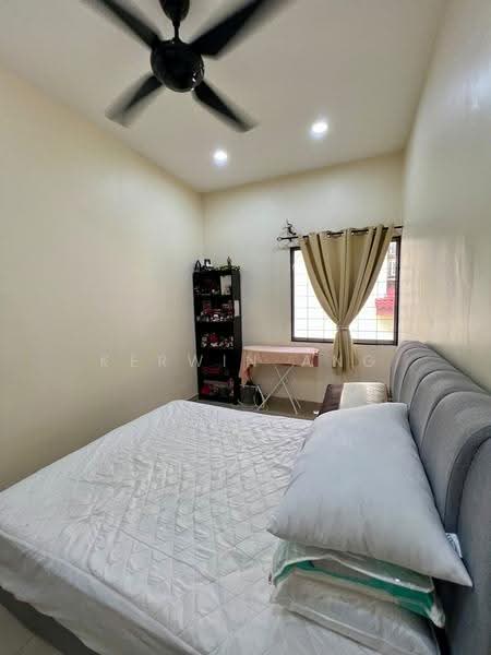2-storey Terraced House for Sale in Taman Universiti Indah (Seri Kembangan) - Kerwin Ang - Bedroom - PropertyGuru.com.my
