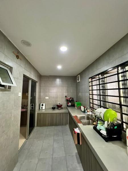 2-storey Terraced House for Sale in Taman Universiti Indah (Seri Kembangan) - Kerwin Ang - Kitchen - PropertyGuru.com.my