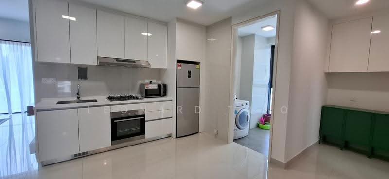 Kediaman Servis untuk Dijual di Setia SKY Residences - Leonard Tneo - Kitchen - PropertyGuru.com.my