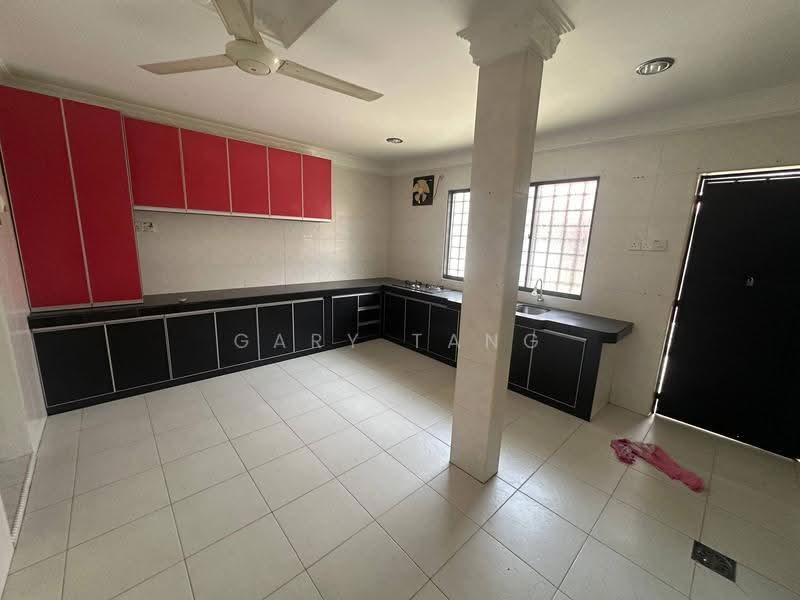 Rumah Teres 2-Tingkat untuk Dijual di Taman Ampang Indah (Ipoh) - Gary Tang - Kitchen - PropertyGuru.com.my