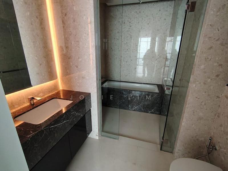 Kediaman Servis untuk Disewa di Pavilion Damansara Heights, Windsor Suites - Jovie Lim - Bathroom - PropertyGuru.com.my