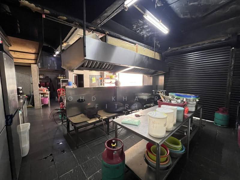 Shop for Sale in Seksyen 15 (Bangi) - Mohd Khairil Fitri - Kitchen - PropertyGuru.com.my