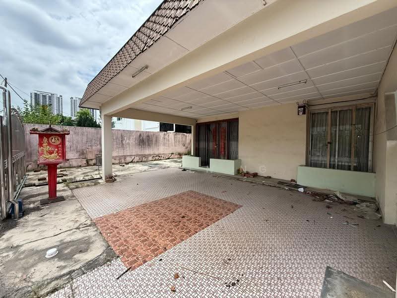 Semi-Detached House for Sale in Taman Majidee (Johor Bahru) - Jayden Ng - Exterior - PropertyGuru.com.my