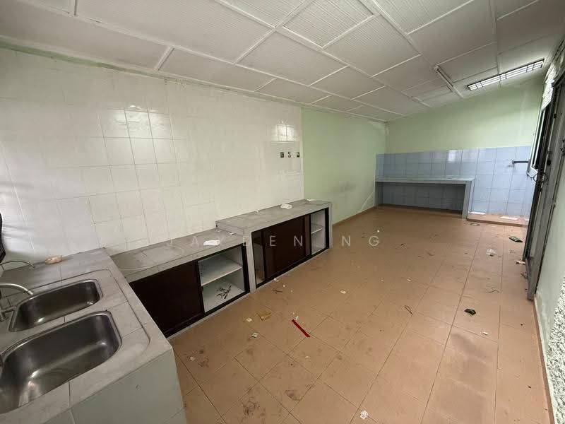 Semi-Detached House for Sale in Taman Majidee (Johor Bahru) - Jayden Ng - Kitchen - PropertyGuru.com.my