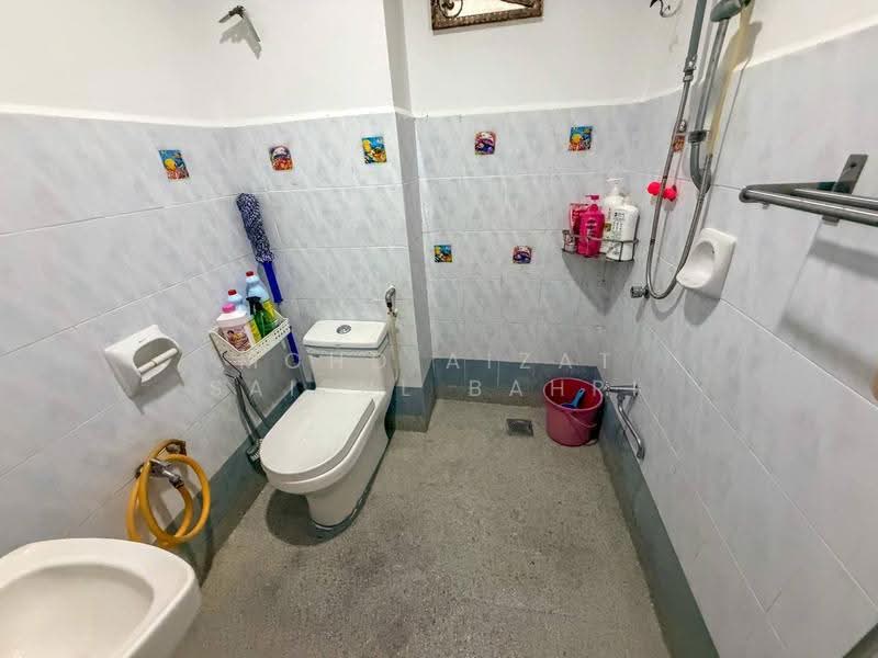 2-storey Terraced House for Sale in Damai Murni (Cheras) - Mohd Aizat Saiful Bahri - Bathroom - PropertyGuru.com.my