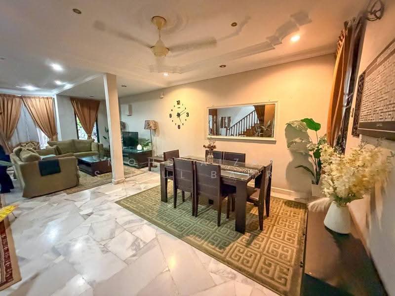 2-storey Terraced House for Sale in Damai Murni (Cheras) - Mohd Aizat Saiful Bahri - Living Room - PropertyGuru.com.my