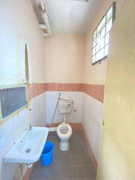 Pangsapuri untuk Dijual di Mentari Court - Hairi Halim - Bathroom - PropertyGuru.com.my
