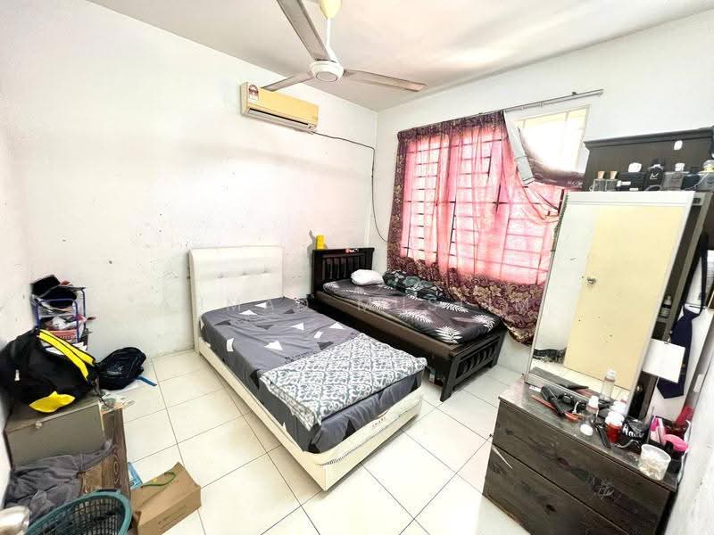 Condominium for Sale at Platinum Lake PV 13 - Ahmad Muslim - Bedroom - PropertyGuru.com.my