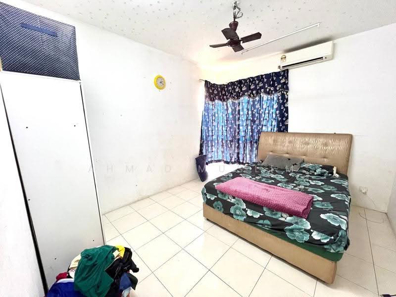 Condominium for Sale at Platinum Lake PV 13 - Ahmad Muslim - Bedroom - PropertyGuru.com.my