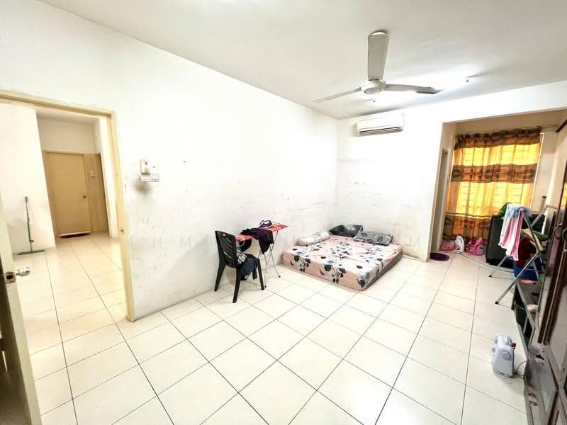 Condominium for Sale at Platinum Lake PV 13 - Ahmad Muslim - Bedroom - PropertyGuru.com.my