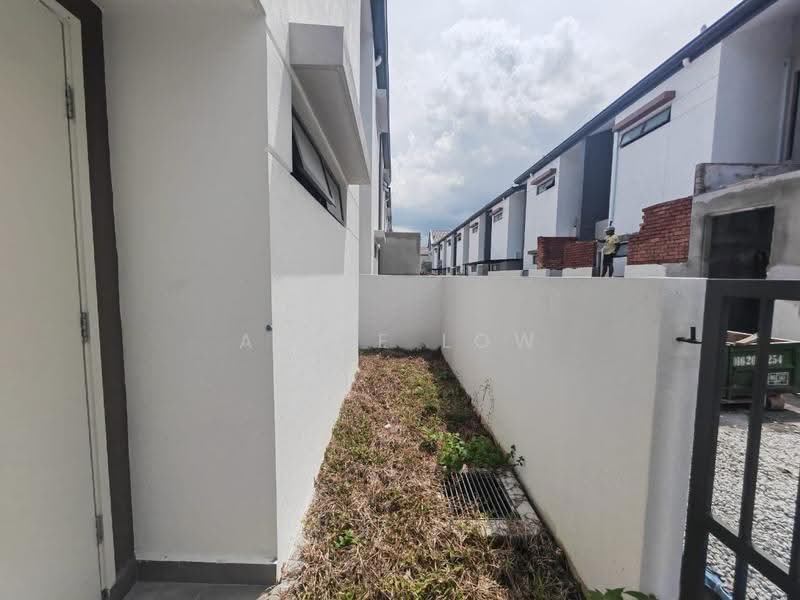 Rumah Teres 2-Tingkat untuk Disewa di Kota Emerald (Rawang) - Alice Low - Exterior - PropertyGuru.com.my