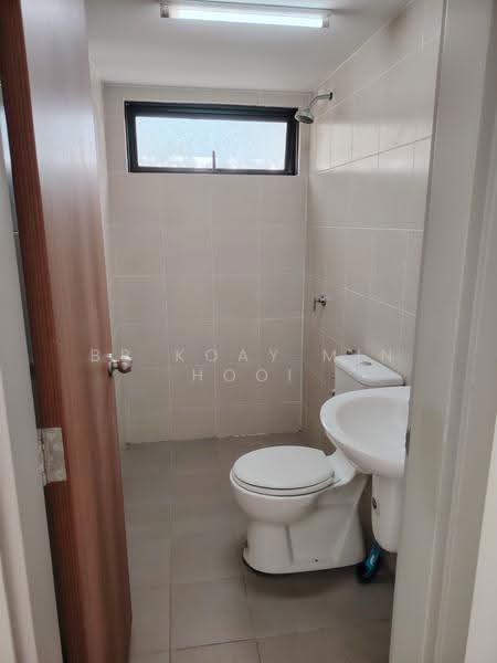 Apartment for Rent at Laman Sutera @ Bukit Lanchong - BB Koay Min Hooi - Bathroom - PropertyGuru.com.my