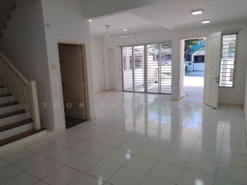 Rumah Teres 2-Tingkat untuk Dijual di TTDI Grove (Kajang) - Soon Sheng Law - Living Room - PropertyGuru.com.my
