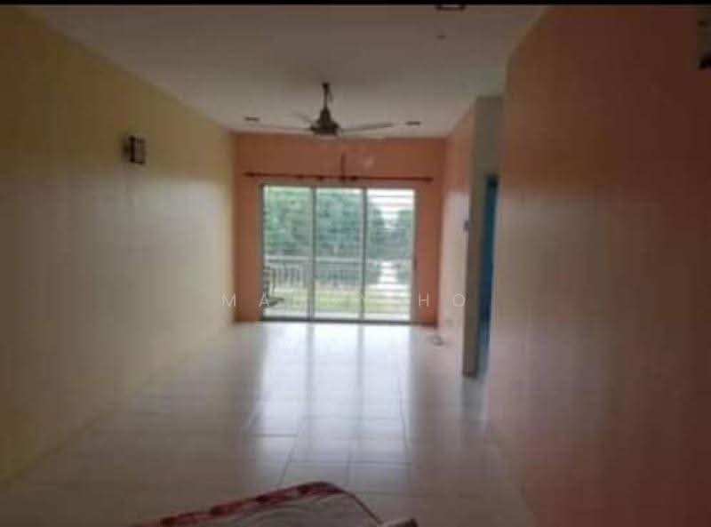 Townhouse for Sale in Puchong (Selangor) - Maddy Ho - Living Room - PropertyGuru.com.my