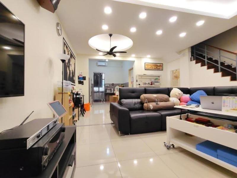 2-storey Terraced House for Sale in 16 Sierra (Puchong) - Alan Chan - Living Room - PropertyGuru.com.my