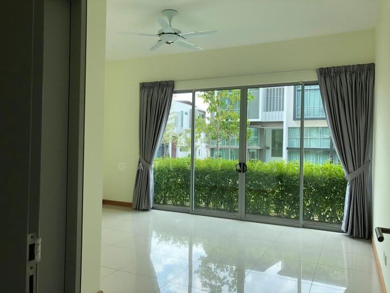 3-storey Terraced House for Sale in Cyberjaya (Selangor) - Gaily Tay - Living Room - PropertyGuru.com.my