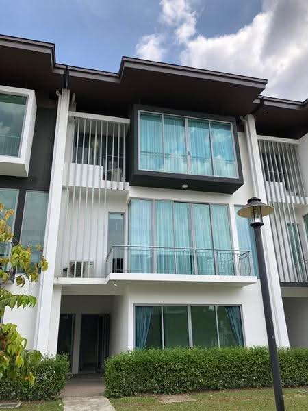 3-storey Terraced House for Sale in Cyberjaya (Selangor) - Gaily Tay - Exterior - PropertyGuru.com.my