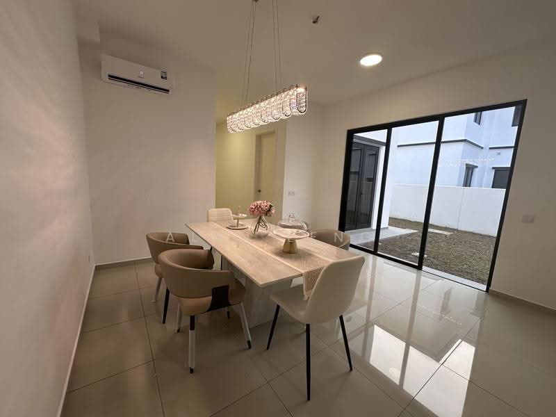 Cluster House for Rent in Taman Ekoflora (Johor Bahru) - Alan Leng - Dining Room - PropertyGuru.com.my