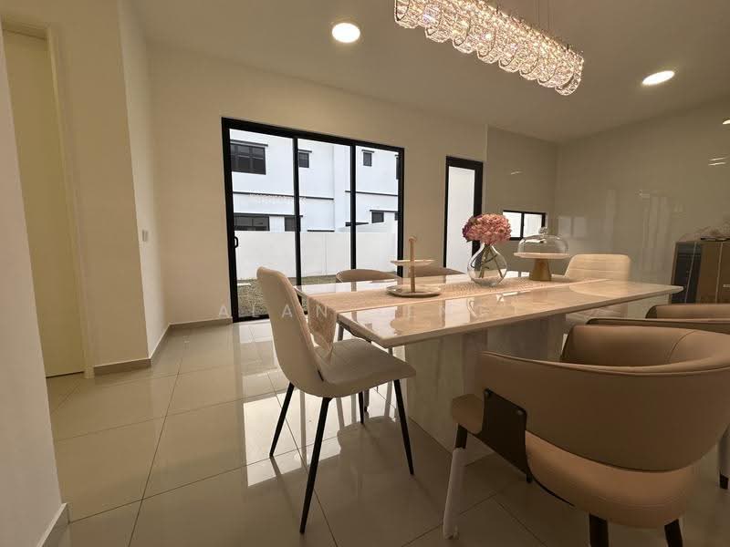 Cluster House for Rent in Taman Ekoflora (Johor Bahru) - Alan Leng - Dining Room - PropertyGuru.com.my