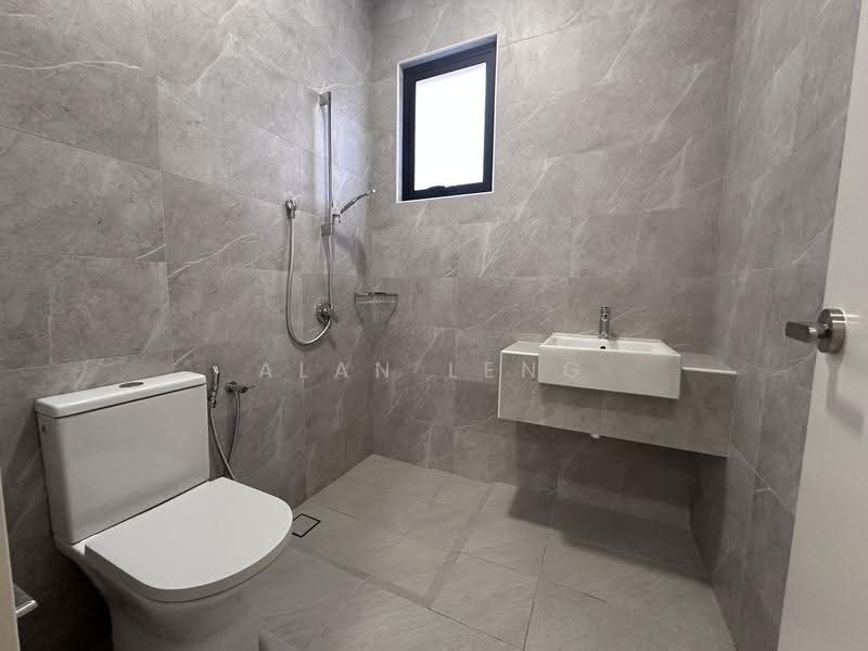 Cluster House for Rent in Taman Ekoflora (Johor Bahru) - Alan Leng - Bathroom - PropertyGuru.com.my