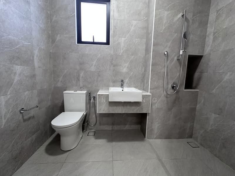 Cluster House for Rent in Taman Ekoflora (Johor Bahru) - Alan Leng - Bathroom - PropertyGuru.com.my