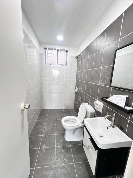 Kediaman Servis untuk Disewa di Residensi Taman Pelangi Indah - Bess Wong - Bathroom - PropertyGuru.com.my