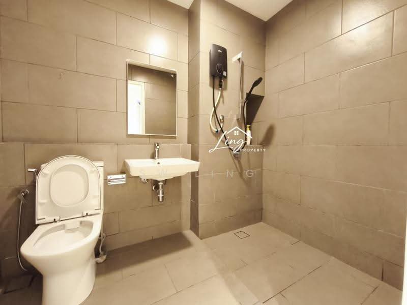 Service Residence for Rent at Maya Ara Residences - SW Ling - Common Bathroom - PropertyGuru.com.my