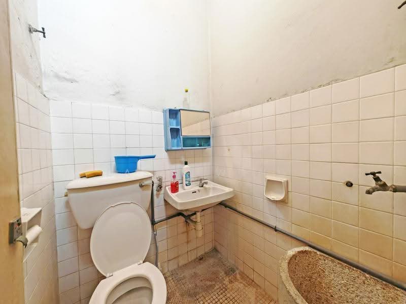 2-storey Terraced House for Sale in Taman Connaught (Cheras) - Eason Wong - Bathroom - PropertyGuru.com.my