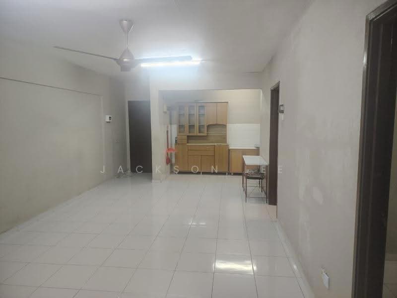 Apartment for Rent at Pangsapuri Subang Suria - Jackson Lee - Kitchen - PropertyGuru.com.my