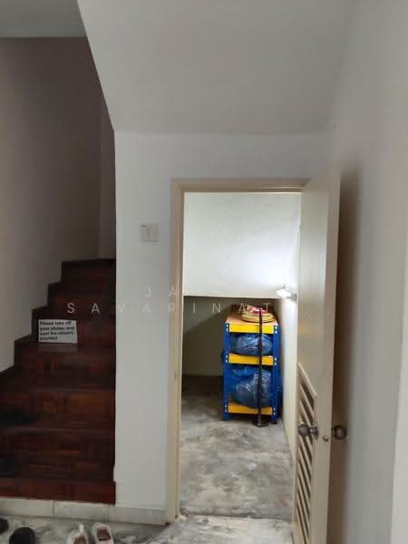 2-storey Terraced House for Rent in Bandar Kinrara Seksyen 5 (Bandar Kinrara) - James Savarinathan - Entrance - PropertyGuru.com.my