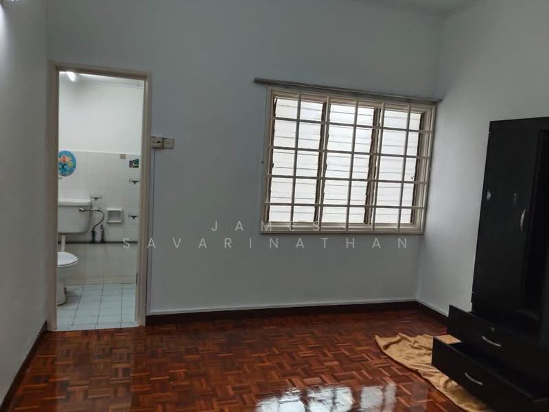2-storey Terraced House for Rent in Bandar Kinrara Seksyen 5 (Bandar Kinrara) - James Savarinathan - Bathroom - PropertyGuru.com.my