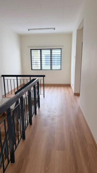 2-storey Terraced House for Rent in Setia Impian (Setia Alam) - Veni Foo Yoke Fuang - Corridor - PropertyGuru.com.my