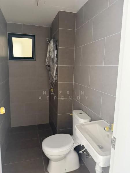 Kediaman Servis untuk Disewa di Kampung Melayu Subang - Nazrin Affendy - Bathroom - PropertyGuru.com.my