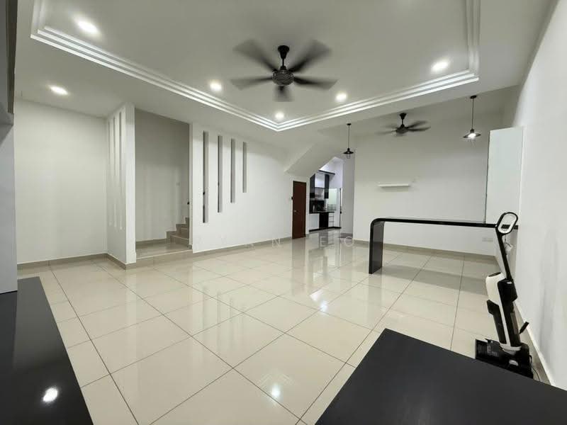 2-storey Terraced House for Sale in Bandar Putra Kulai (Kulai) - Ryan Eo - Living Room - PropertyGuru.com.my