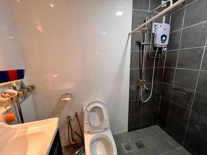 Kondominium untuk Dijual di Koi Prima Condominium - Leona Wong - Bathroom - PropertyGuru.com.my