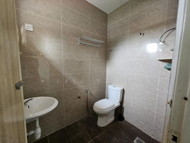 Rumah Teres 2-Tingkat untuk Dijual di Taman Sri Rampai (Wangsa Maju) - Eric Tang - Bathroom - PropertyGuru.com.my