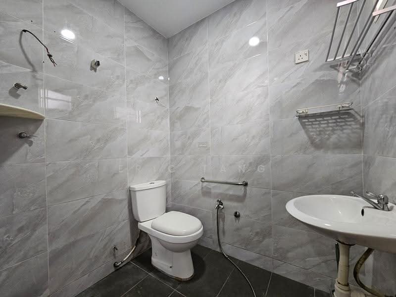 Rumah Teres 2-Tingkat untuk Dijual di Taman Sri Rampai (Wangsa Maju) - Eric Tang - Bathroom - PropertyGuru.com.my