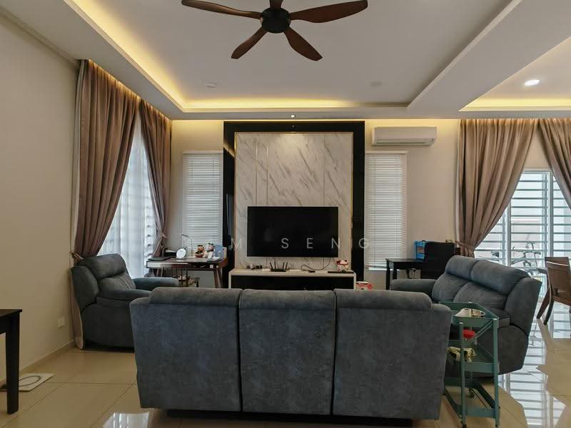 Cluster House for Sale in Taman Kluang Perdana (Kluang) - Kim Seng - Living Room - PropertyGuru.com.my