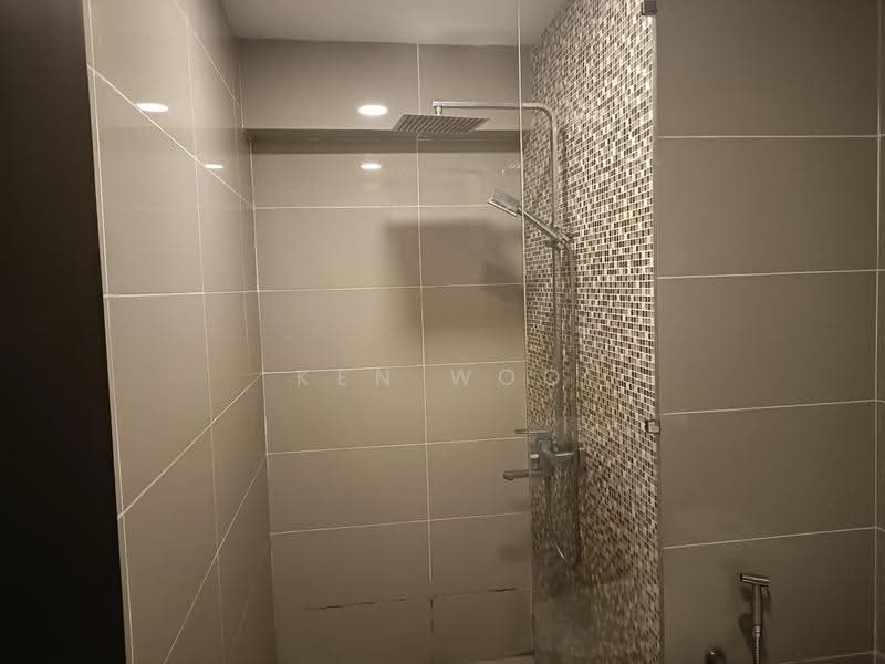 Service Residence for Sale at D'Latour - Ken Woo - Bathroom - PropertyGuru.com.my