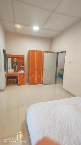 2-storey Terraced House for Sale in Kampung Batu Muda (Batu Caves) - Vincent Yong - Bedroom - PropertyGuru.com.my