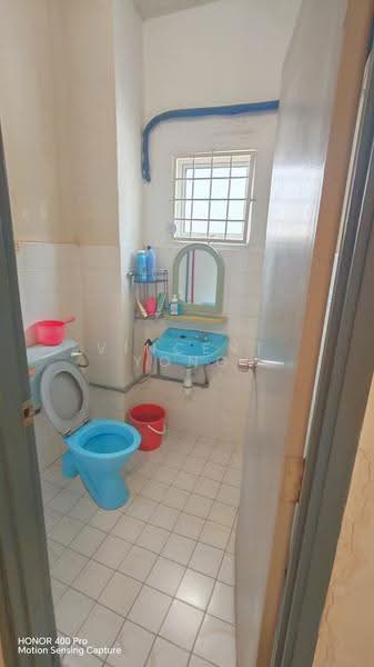 2-storey Terraced House for Sale in Kampung Batu Muda (Batu Caves) - Vincent Yong - Bathroom - PropertyGuru.com.my