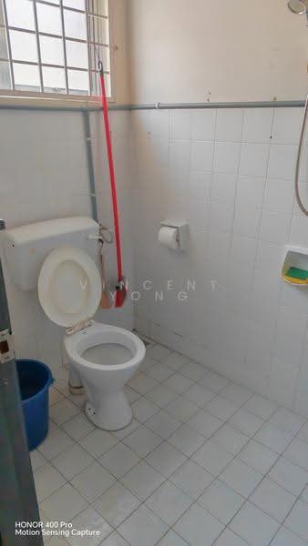 2-storey Terraced House for Sale in Kampung Batu Muda (Batu Caves) - Vincent Yong - Bathroom - PropertyGuru.com.my